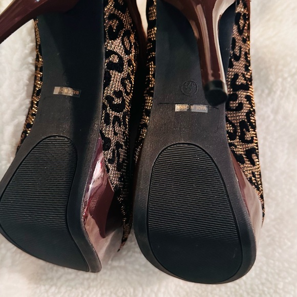 Brown and black animal print booties - Picture 4 of 5